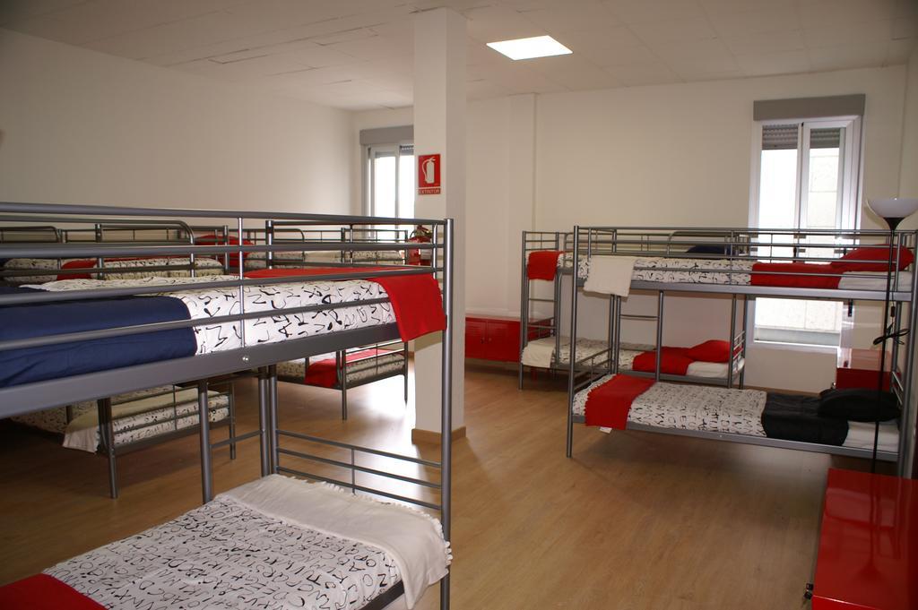Grelo Hostel Ourense Room photo